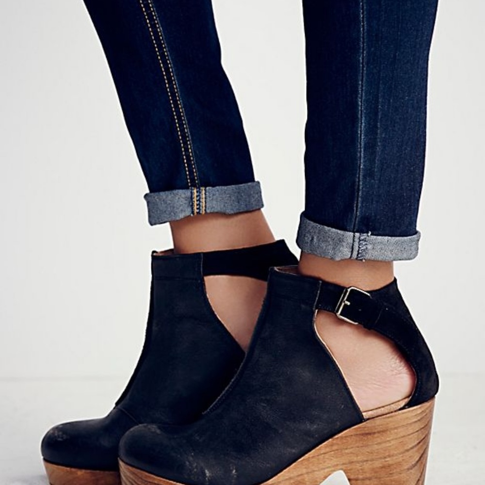 Free People Amber Orchard Clog - Picture 2 of 6